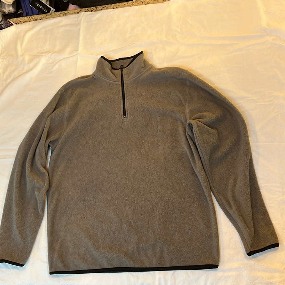 Old Navy Men’s Fleece Top